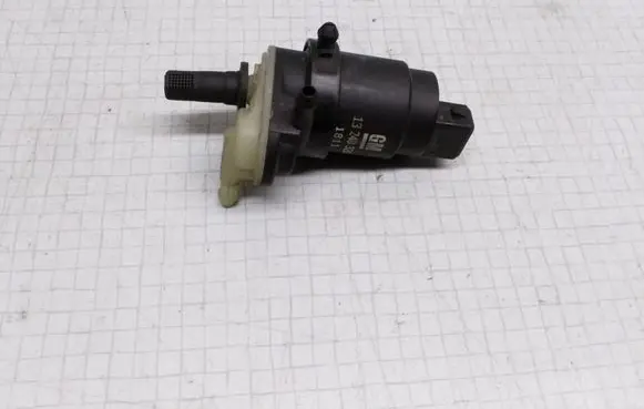 Opel Zafira B Windscreen/windshield washer pump 13248320
