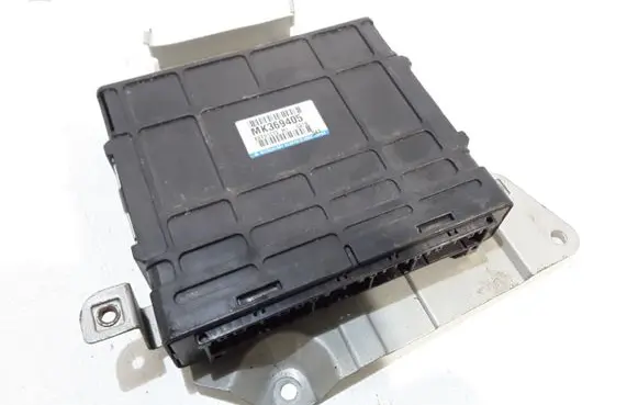 Mitsubishi Pajero Other control units/modules MK369405