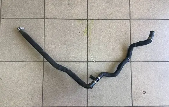 Renault Kangoo III Engine coolant pipe/hose 217418858R