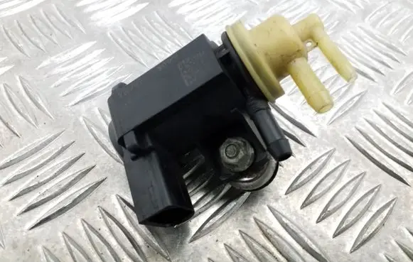 Audi A4 S4 B8 8K Turbo solenoid valve 1K0906627B 4011464A