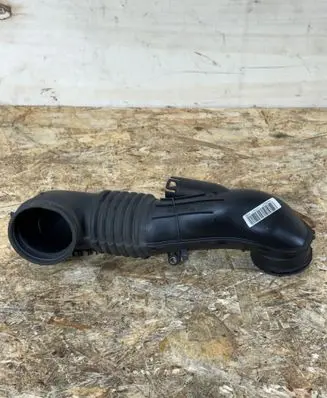BMW X1 E84 Air intake hose/pipe 7804846 13717804846
