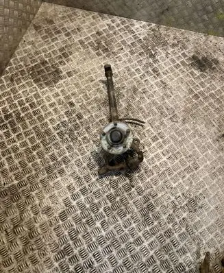 Chrysler 300 - 300C Front wheel hub 4782741AB