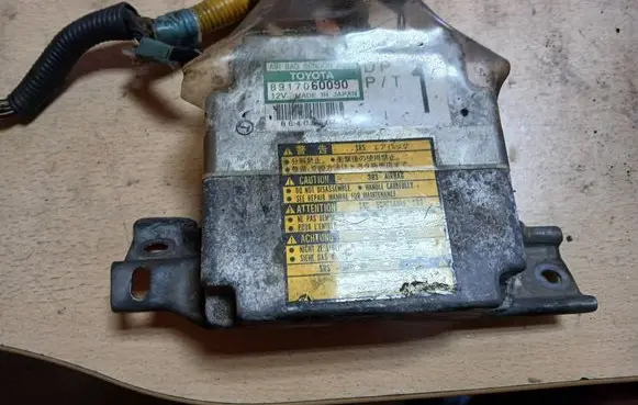 Toyota Land Cruiser (HDJ90) Airbag control unit/module 8917060090