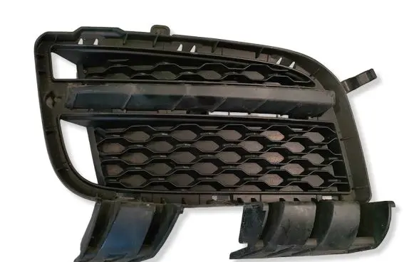 Jaguar XE Front bumper lower grill 