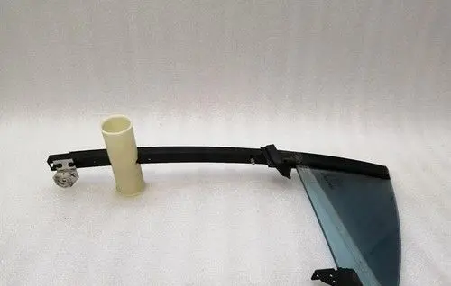 Mercedes-Benz CLS C219 Rear door window glass A2197301355