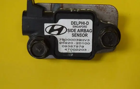 Hyundai Elantra Airbag deployment crash/impact sensor 959202D100