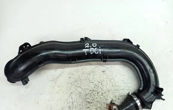 Air intake hose/pipe