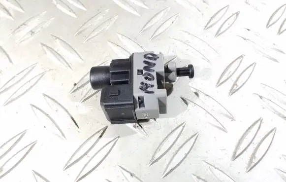 Ford Mondeo Mk III Brake pedal sensor switch 1S7T13480AA