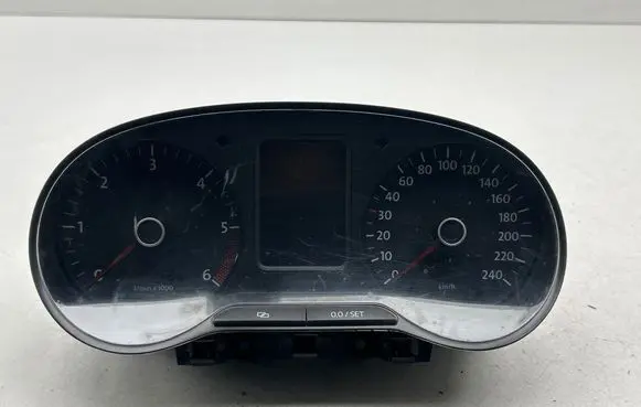 Volkswagen Polo V 6R Speedometer (instrument cluster) A2C53332250