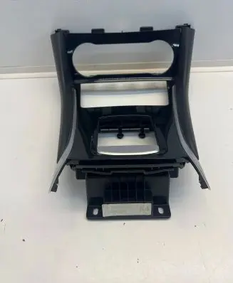 Infiniti Q30 Center console 969VB5DF0A 02095081 H151003767
