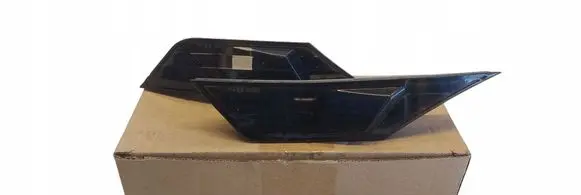 Honda Civic X Front indicator light