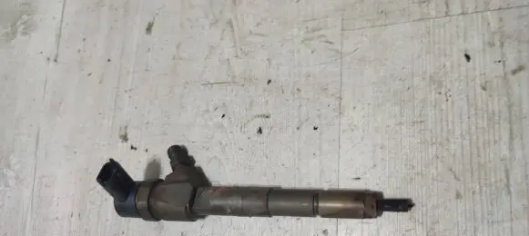 Fuel injector