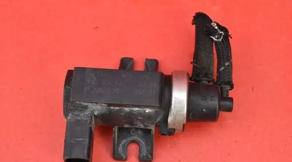 Seat Toledo II (1M) Vacuum valve 1J0906627