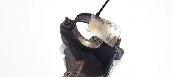 Ford Focus Engine mounting bracket 1s4w3k305ad 1s4w-3k305-ad