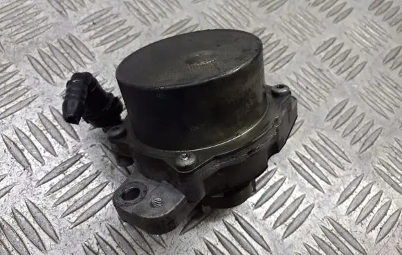 Opel Corsa C Vacuum pump