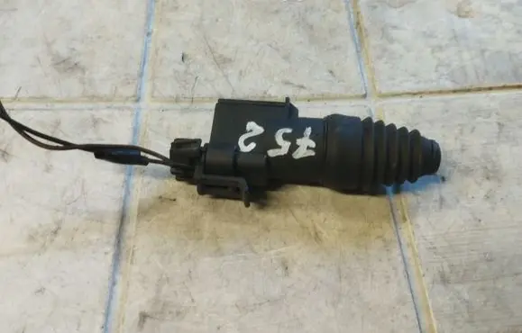 Opel Vectra C Bonnet alarm switch sensor 90355463