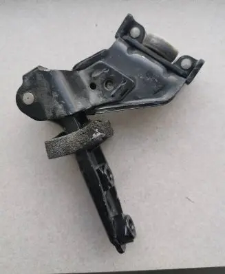 Volkswagen Caddy Sliding door middle roller runner 2K0843336A 2K0843336