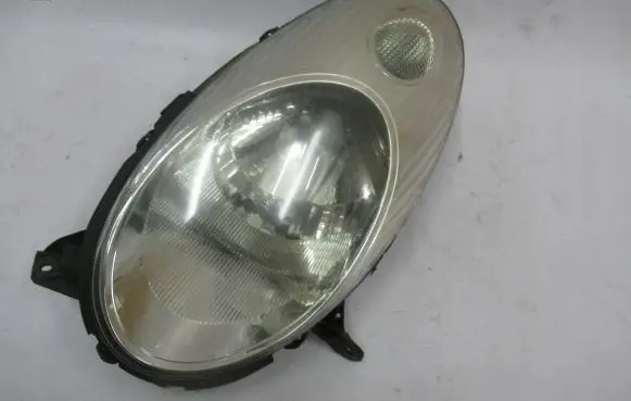 Nissan Micra Headlight/headlamp
