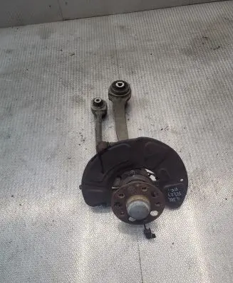 Mercedes-Benz E W212 Front wheel hub