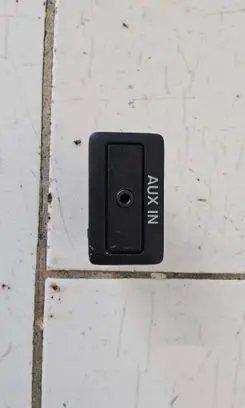 Mazda 6 AUX in-socket connector TD7466DFX5717 00199A