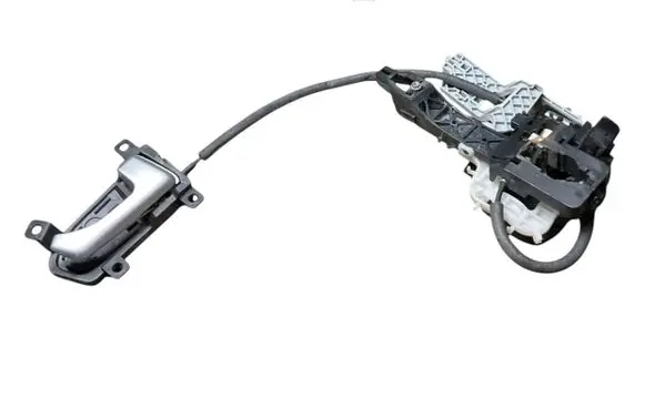 Isuzu D-Max Front door lock