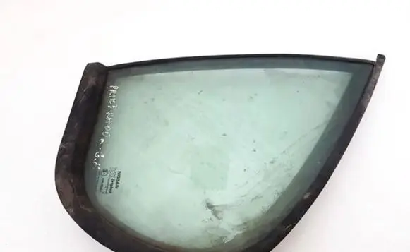 Nissan Primera Rear vent window glass 
