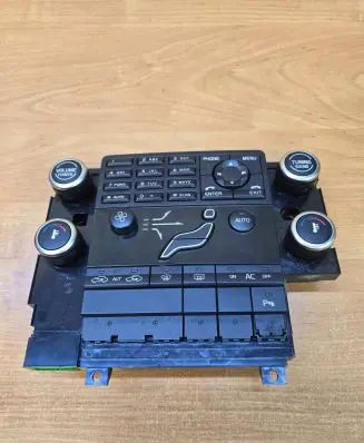 Volvo V70 Climate control unit 30782905 SN60170424 M3443200015