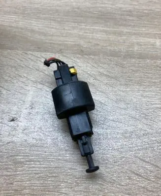 Opel Astra G Brake pedal sensor switch 09132299 09175172 09175185