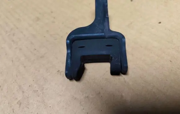 Chrysler 300 - 300C Engine mounting bracket