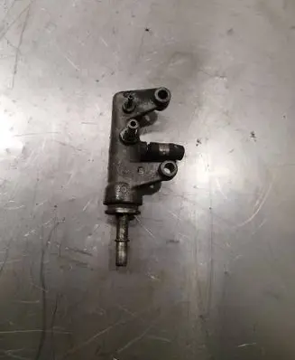 Alfa Romeo 159 Fuel pressure regulator 55193043