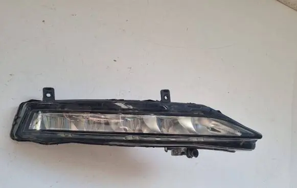 Skoda Superb B8 (3V) Front fog light 3V0941700B