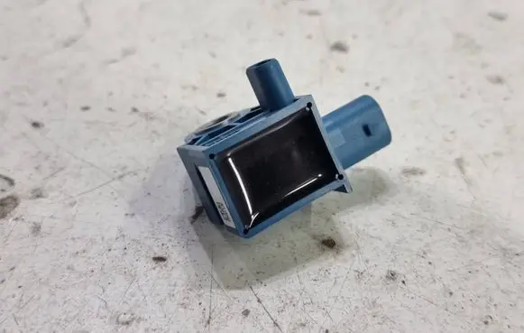 Audi Q3 8U Airbag deployment crash/impact sensor 5K0959351A 5WK44270