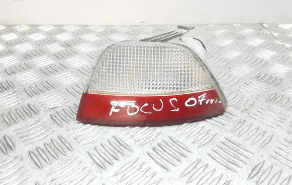 Ford Focus Tailgate rear/tail lights 5M5115K273AA