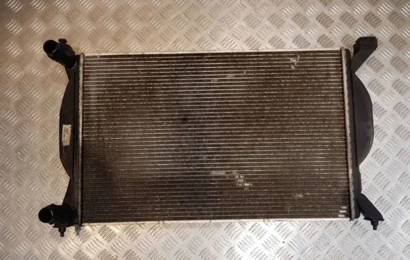 Audi A4 S4 B7 8E 8H Coolant radiator 8E0121251A 8E0121251 34131