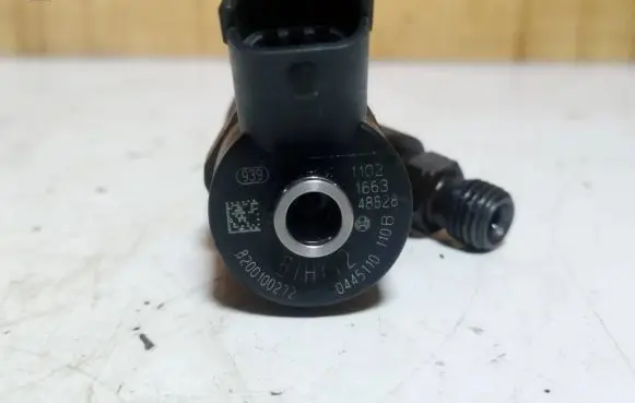 Renault Scenic II - Grand scenic II Fuel injector 8200100272