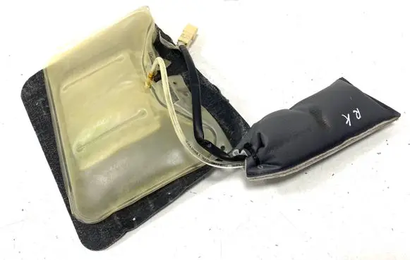 Toyota Avensis T270 Seat pressure sensor 1000140041 18083380713 1808338