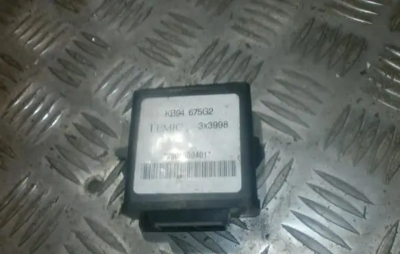 Mazda 323 F Immobilizer control unit/module KB94675G2 3x3998