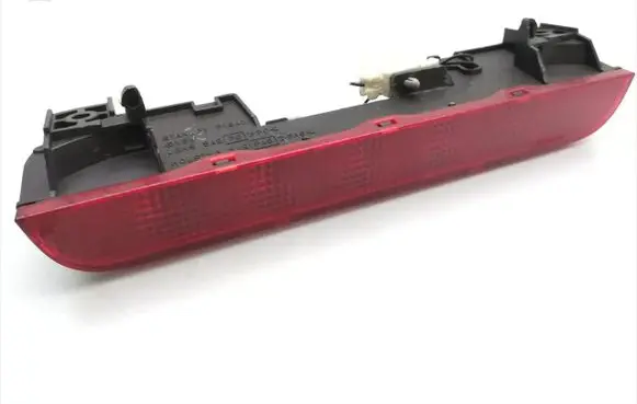 Nissan X-Trail T30 Third/center stoplight P1843
