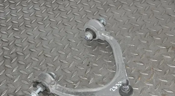 Jaguar F-Pace Front lower control arm/wishbone HK833091