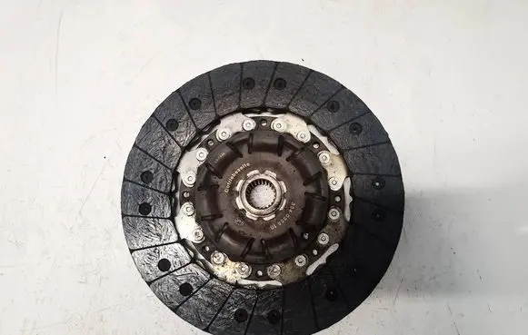 Volkswagen PASSAT B6 Clutch pressure plate 324035510