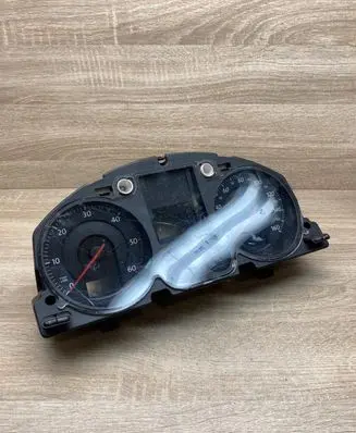 Volkswagen PASSAT B6 Speedometer (instrument cluster) 3C0920960N