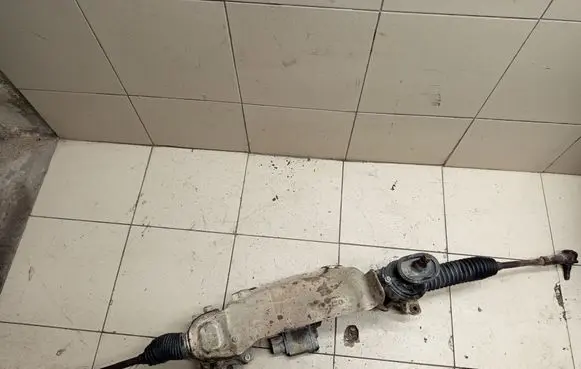 Volkswagen Touran I Steering rack 1K1909144K