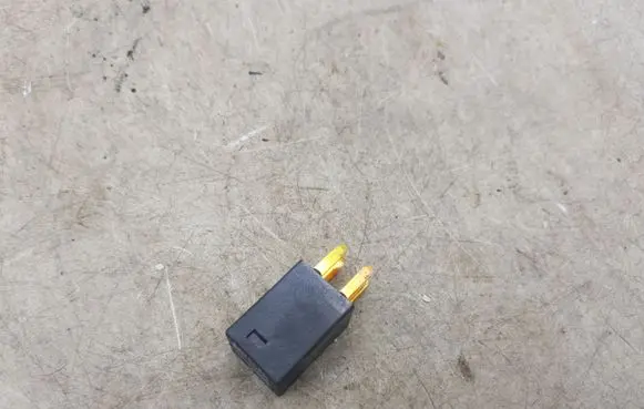 Mitsubishi Outlander Other relay MR538851