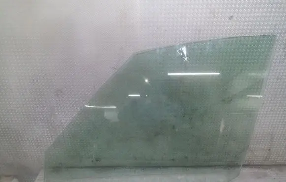 Citroen C4 I Picasso Front door window glass four-door