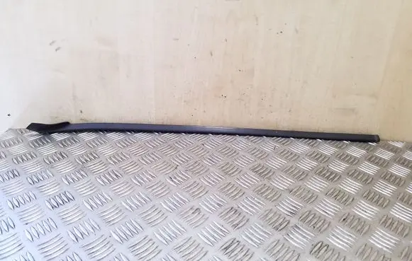 Opel Frontera A Windshield trim