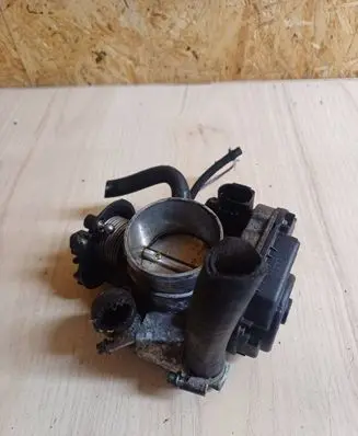 Audi A4 S4 B5 8D Throttle valve 058133063B