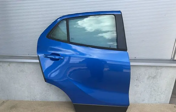 Opel Mokka Rear door