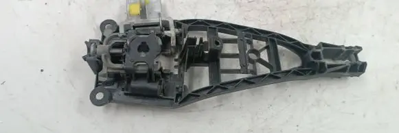 Opel Zafira B Rear door exterior handle/bracket 
