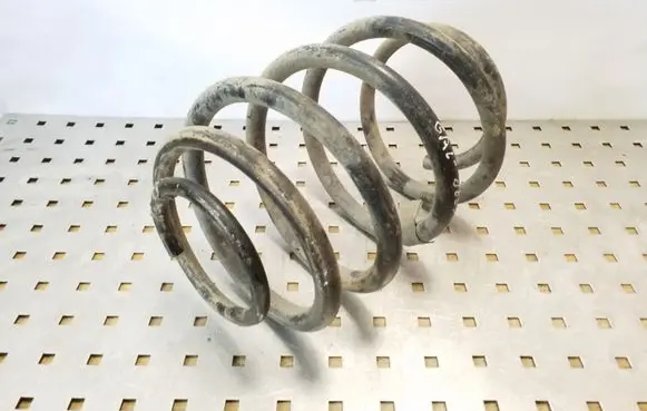 Jeep Cherokee III KJ Rear coil spring