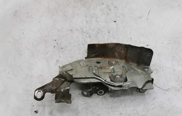 Toyota Corolla Verso E121 other engine part NOCODE